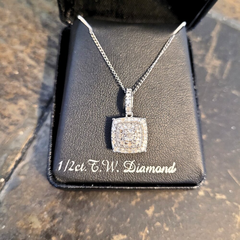 Sterling Silver 1/2 ct. T.W. Diamond Square Pendant Necklace 18"in